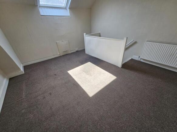 3 bed House to rent Image 9