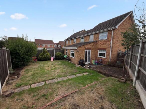 3 bed Link Detached House for sale Image 4