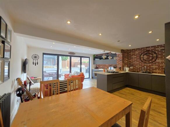 Kitchen-family-dining room.jpg