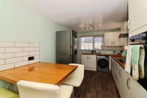 Salisbury Avenue, Chesterfield, S41