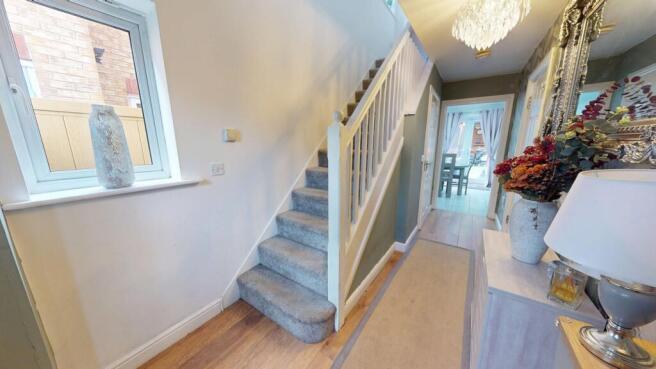 4 bed Semi-Detached for sale Image 8