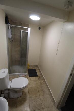 6 bed Terraced to rent Image 8