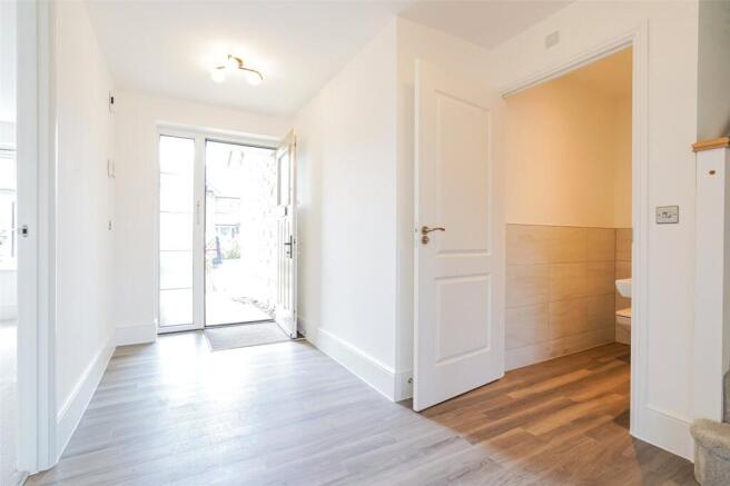 5 bed Detached for sale Image 5