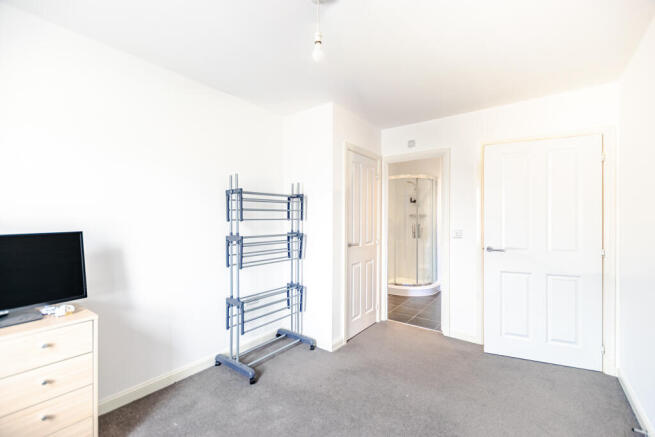 2 bed Apartment for sale Image 7