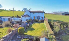 Ael Y Bryn, Glyndwr Road, Gwernymynydd CH7 5LW