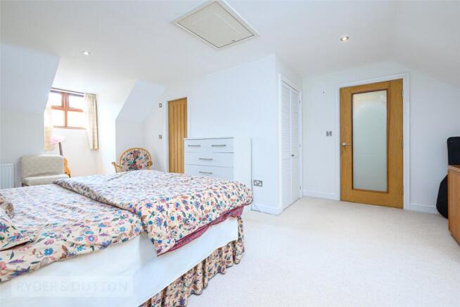 4 bed Terraced for sale Image 7