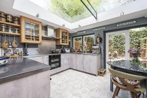 Garden Flat, 26, Lucerne Road, London N5 1TZ