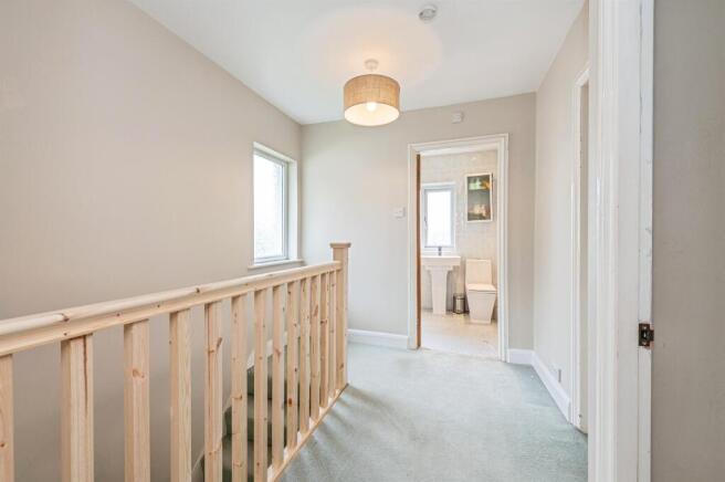 3 bed Semi-Detached for sale Image 10