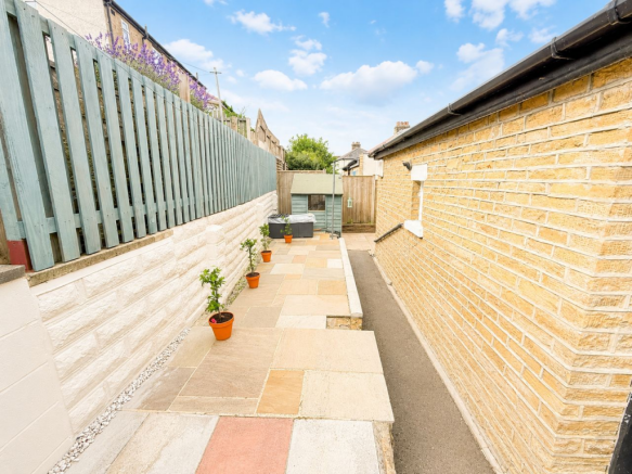 2 bed Bungalow for sale Image 10