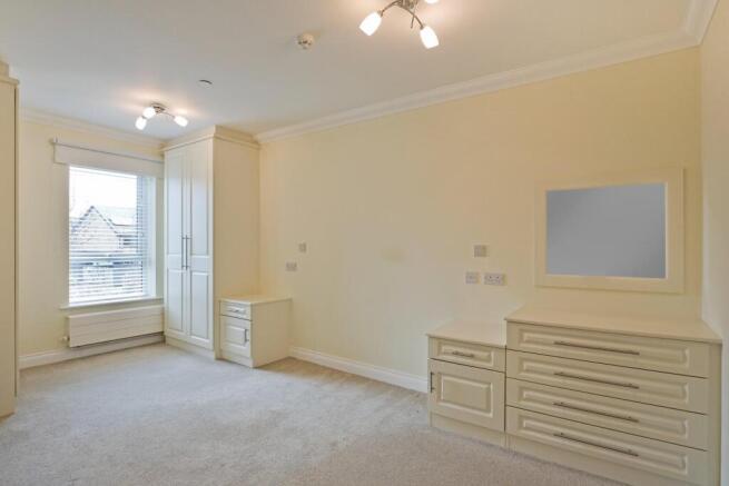 2 bed Retirement Property for sale Image 5