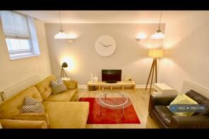 1, Hampton Court, London N1 1RD