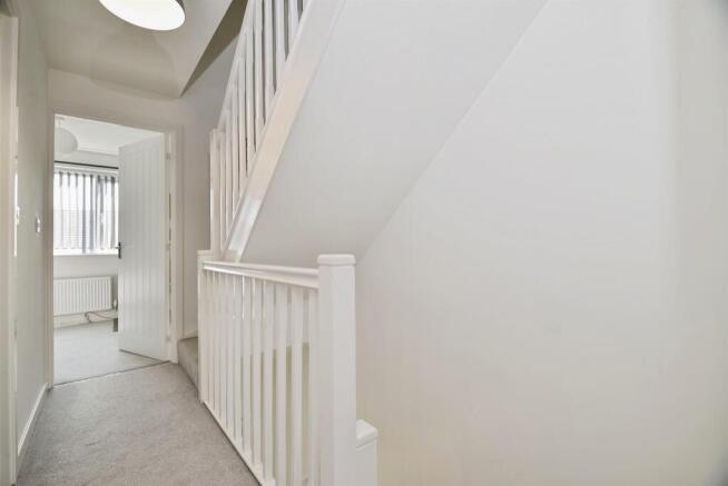 3 bed Semi-Detached for sale Image 7