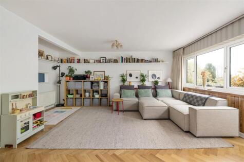 St. Johns Court, Gladstone Road, Buckhurst Hill