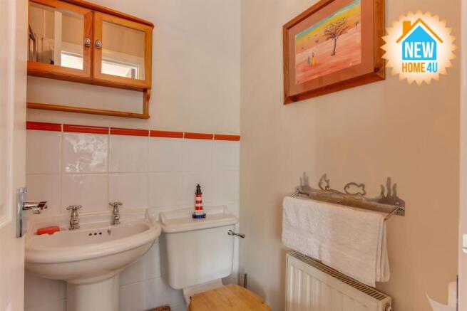 EN SUITE: