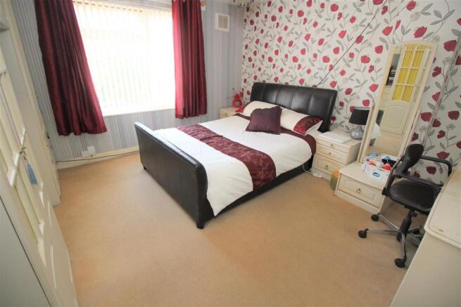 BEDROOM 1.JPG