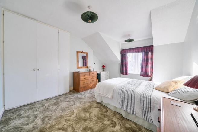 5 bed Terraced for sale Image 11