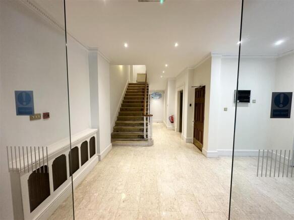 2_LEMAN STREET FOYER 1.jpg