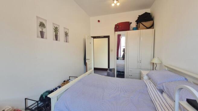 2 bed Flat to rent Image 8