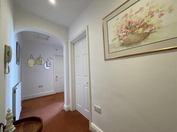 1 bed Apartment for sale Image 10