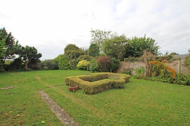 49BR - Garden 1.jpg