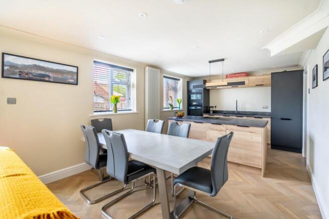 3 bed Semi-Detached for sale Image 4