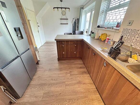 KITCHEN/DINER