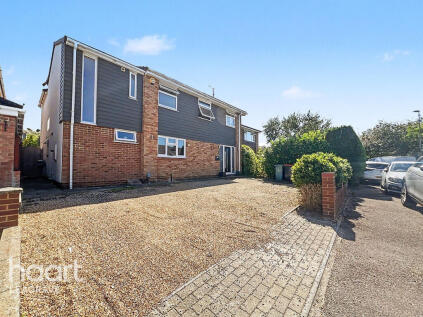 Lambs Close, DUNSTABLE