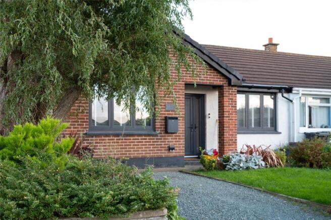 2-bed bungalow on Bryn Glas, Aberporth, Cardigan, Ceredigion, SA43, £230,000