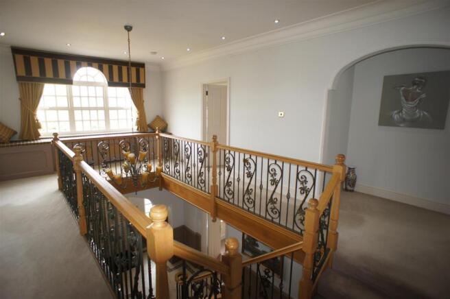 FIRST FLOOR GALLERIE