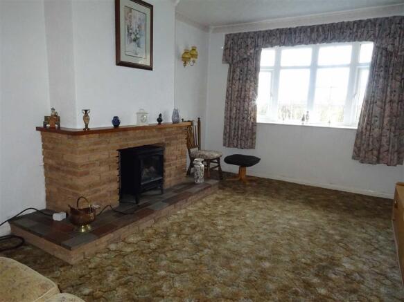 Dining room (front)