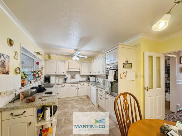 05a82a93--480C-9B...