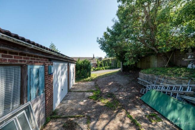 Driveway/Garage/Workshop