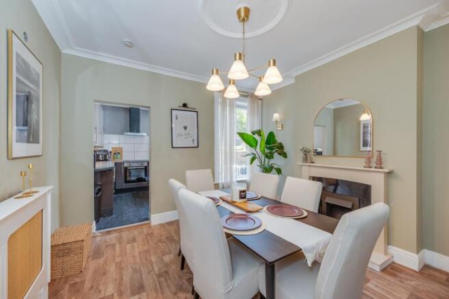 3 bed Terraced for sale Image 7