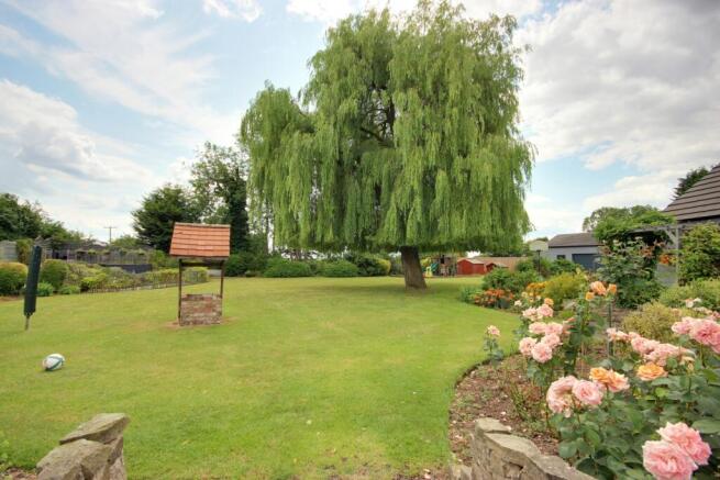 4 bed Detached Bungalow for sale Image 5