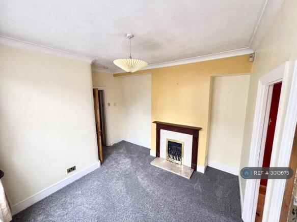 Living Room,Very Light End Of Terrace.New Carpet)