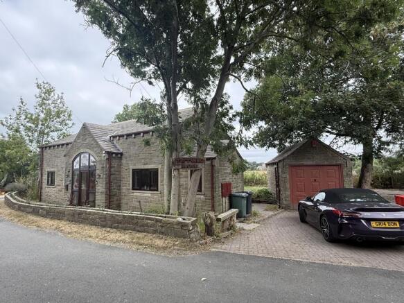 5 bed Detached to rent Image 12