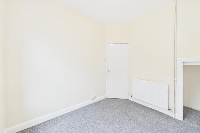 3 bed Terraced to rent Image 12