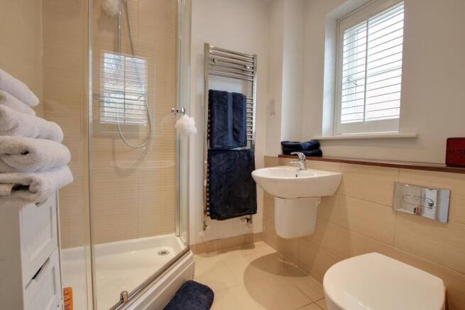 GROUND FLOOR SHOWER ROOM