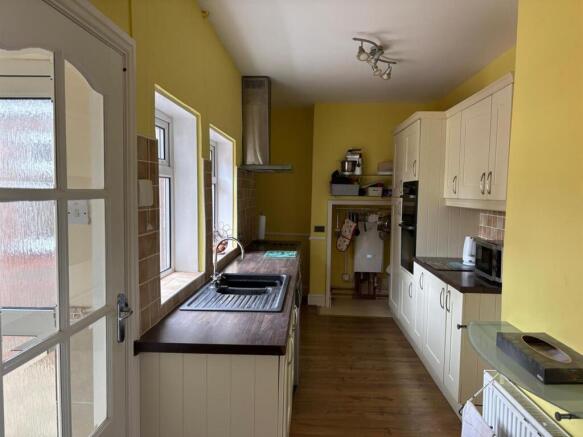 3 bed Detached for sale Image 6