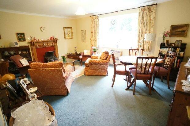 Lounge Dining Room