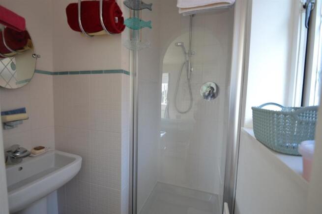 1NURSERYENSUITE.JPG