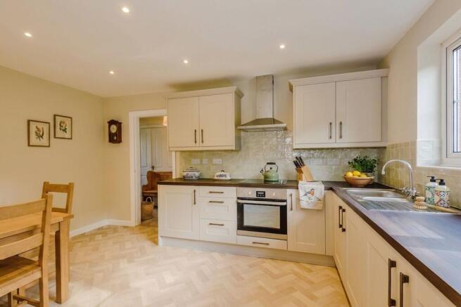 Kitchen / Dining room