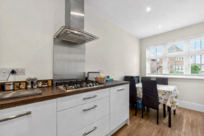 4 bed Terraced for sale Image 6