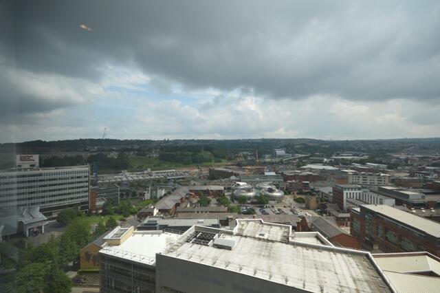 2 bed Apartment to rent Image 12