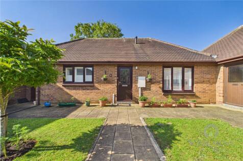 Pond Farm Close, Duston, Northampton, Northamptonshire, NN5
