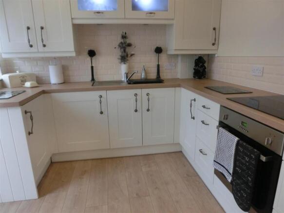 Full Width Dining Ki