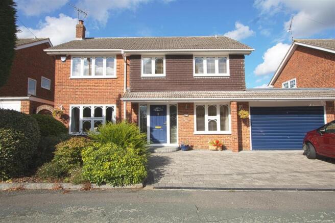 DOUBLE GARAGE