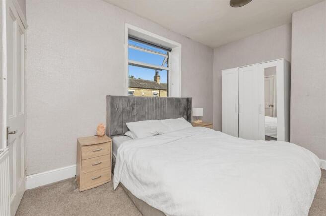 2 bed Terraced for sale Image 12