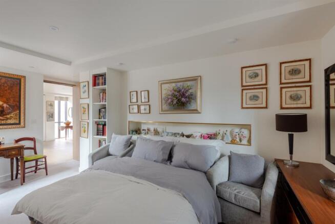 Flat 14 Blake Tower-5.jpg