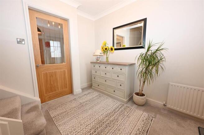4 bed Detached for sale Image 6